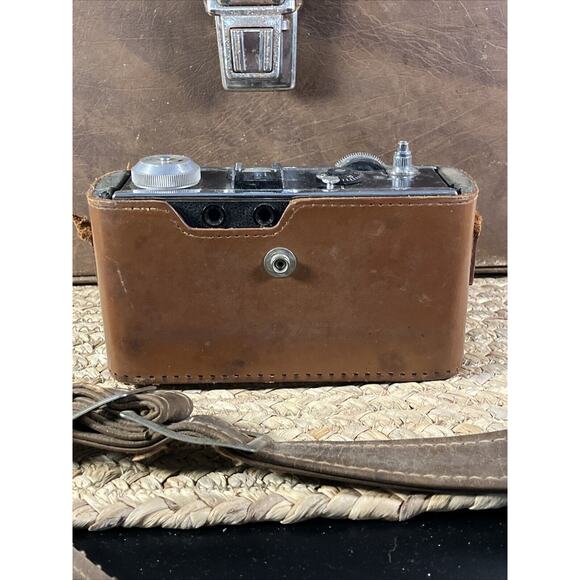 Argus C3 Black Range Finder 35mm Camera f/3.5 50mm Argus Cintar Lens Untested - Picture 7 of 16